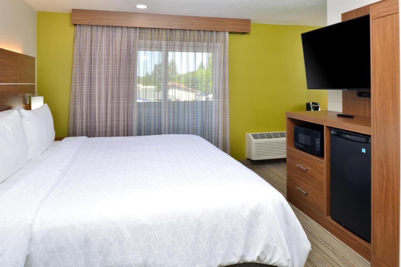Holiday Inn Express - Santa Rosa North By Ihg Exterior photo