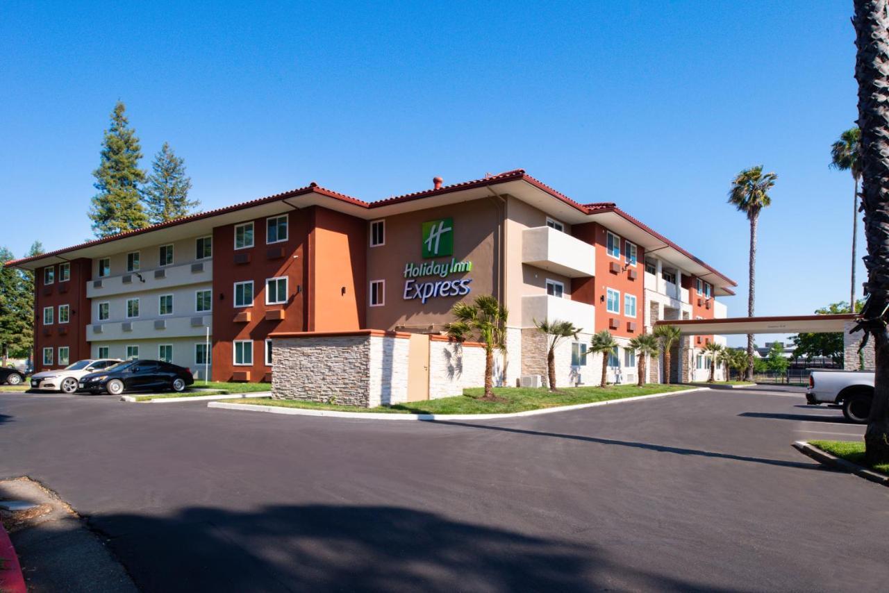 Holiday Inn Express - Santa Rosa North By Ihg Exterior photo