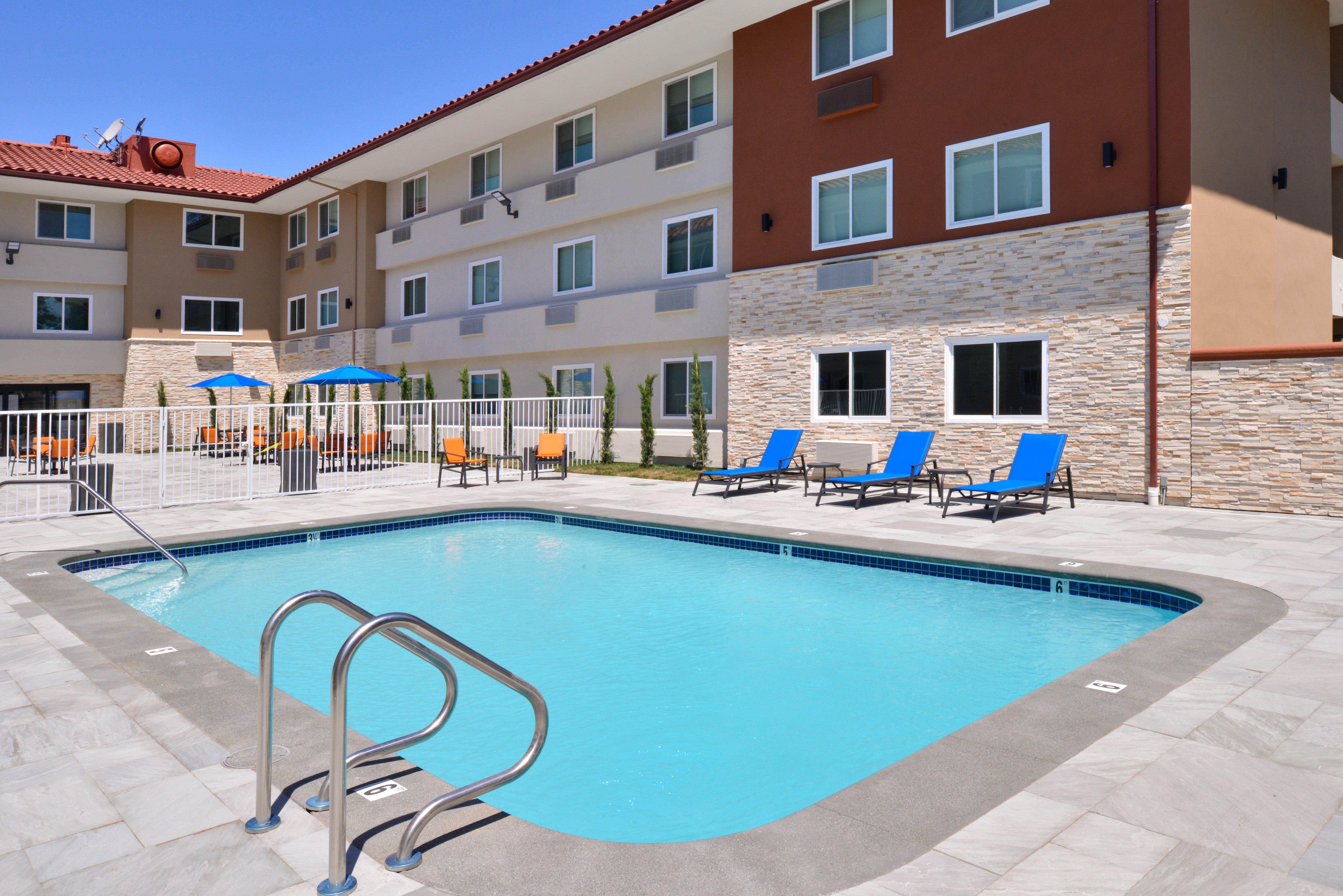 Holiday Inn Express - Santa Rosa North By Ihg Exterior photo