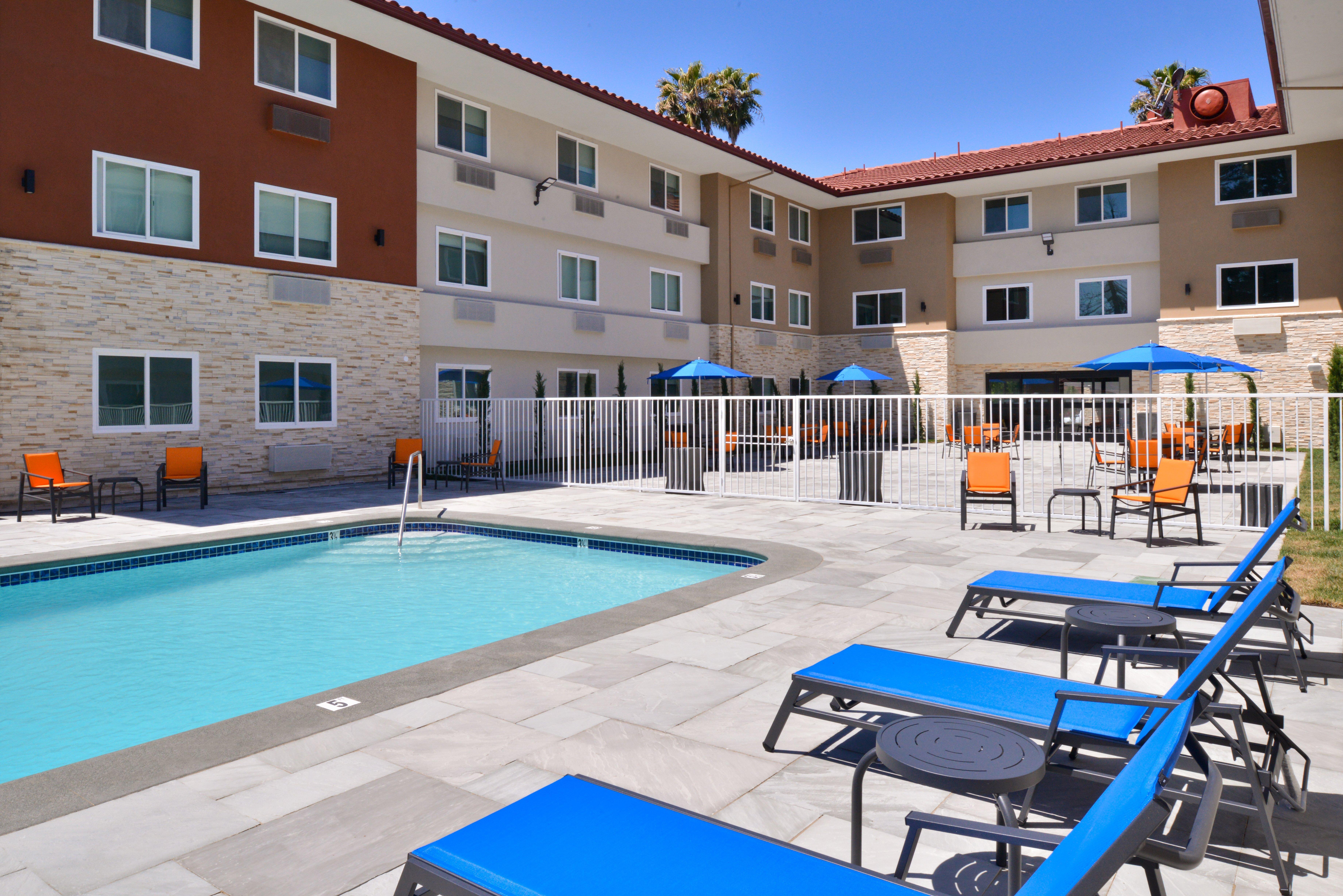 Holiday Inn Express - Santa Rosa North By Ihg Exterior photo
