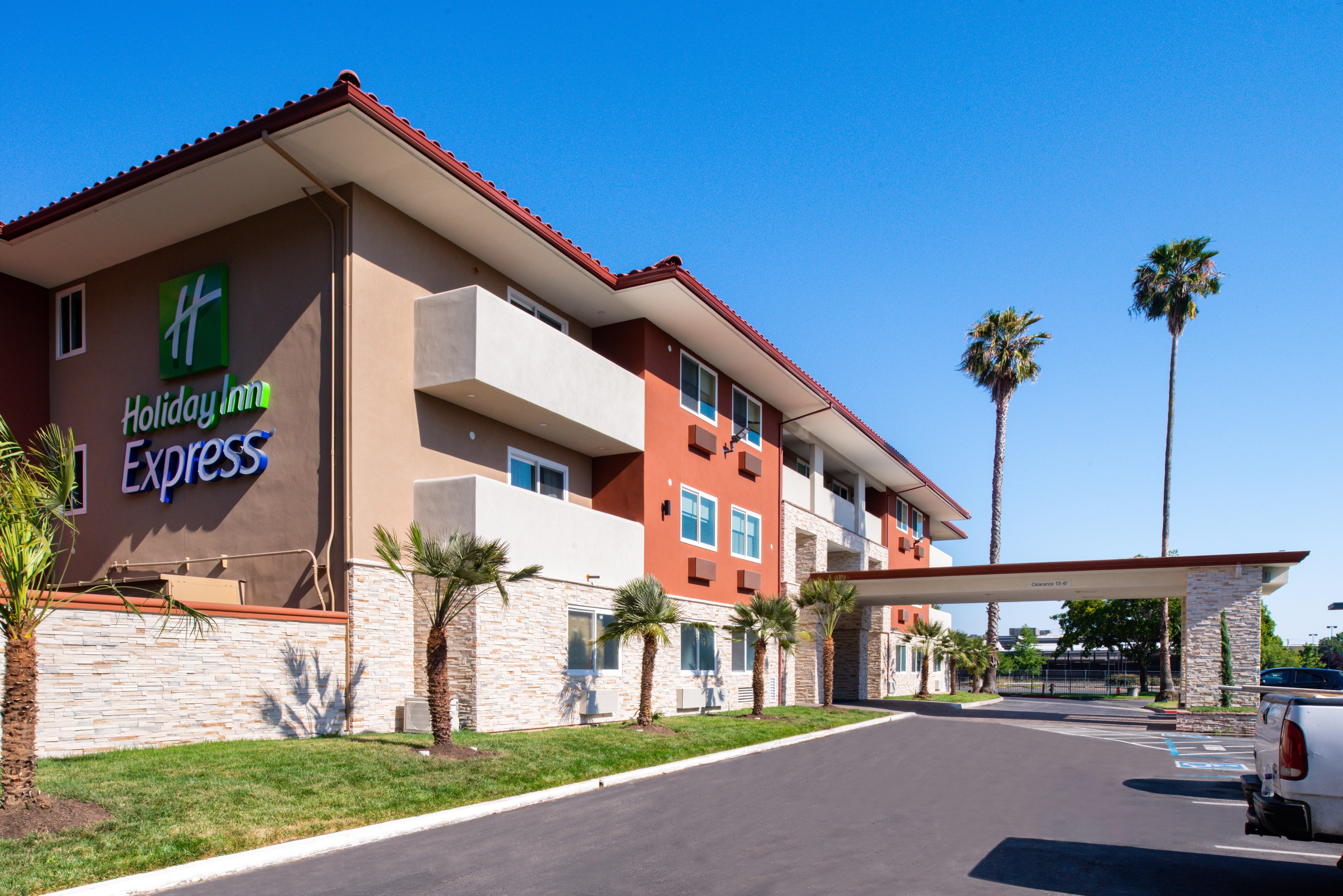 Holiday Inn Express - Santa Rosa North By Ihg Exterior photo