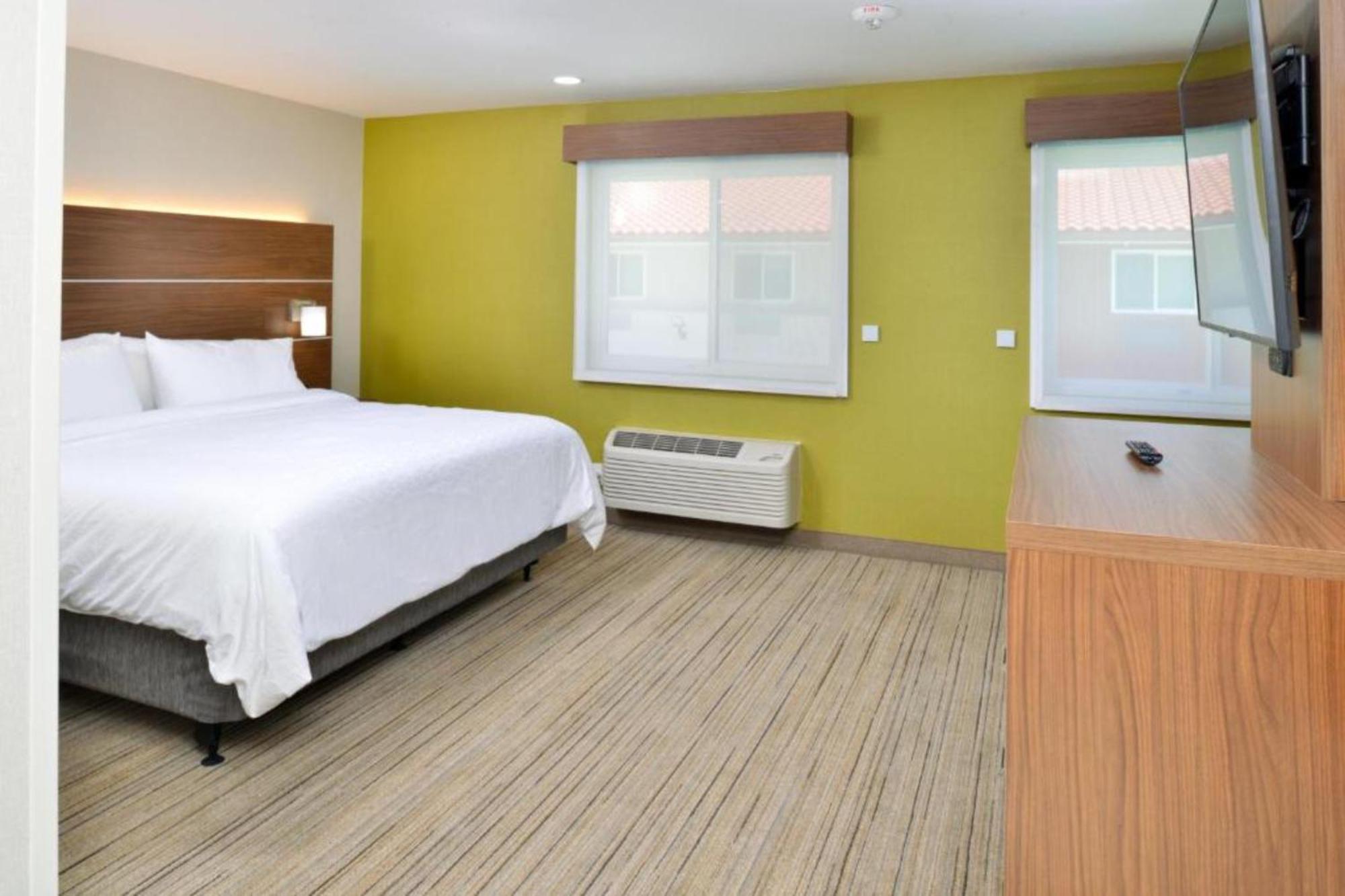 Holiday Inn Express - Santa Rosa North By Ihg Exterior photo